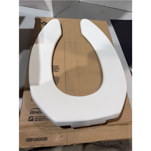 Toilet seat