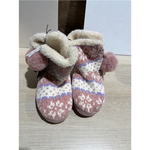 NWT slippers size 9/10