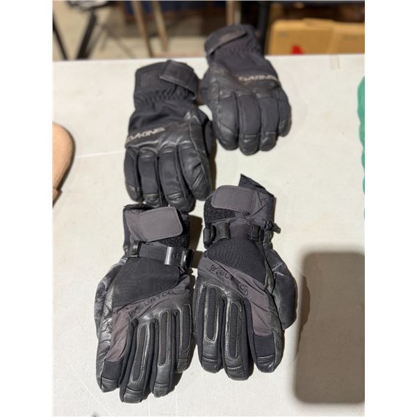 Gloves, Dakine, and Burton