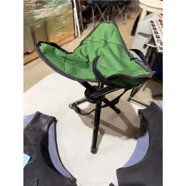Small folding seat
