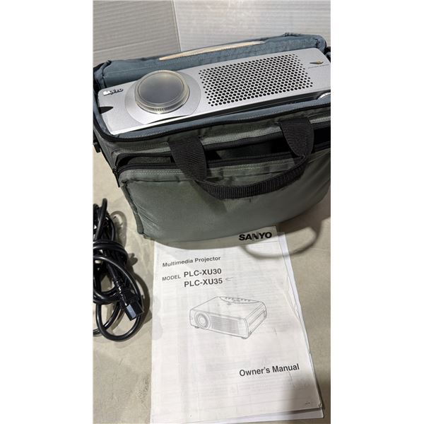 Samuel multimedia projector