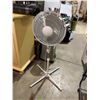 Image 1 : Floor fan