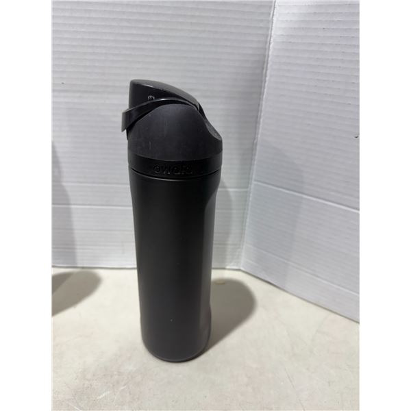 Owala water bottle black