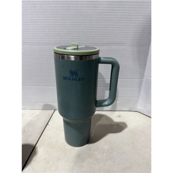 Stanley water bottle green