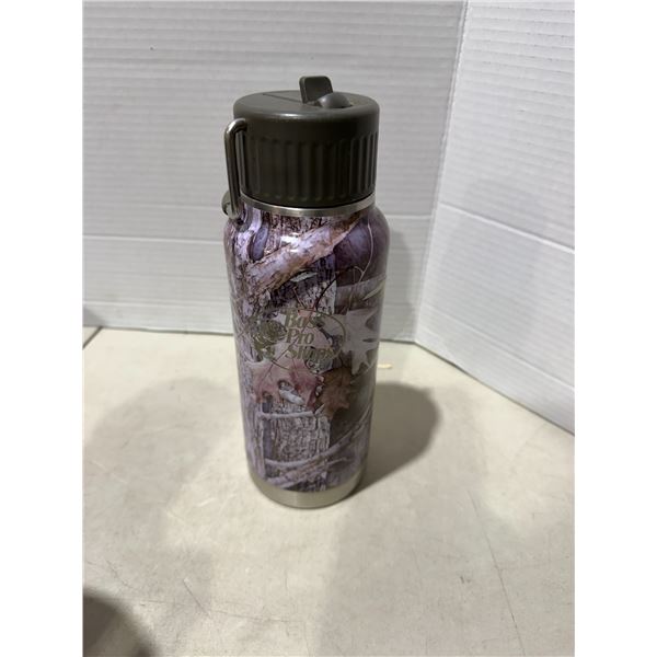 Bass Pro shop water bottle for Green