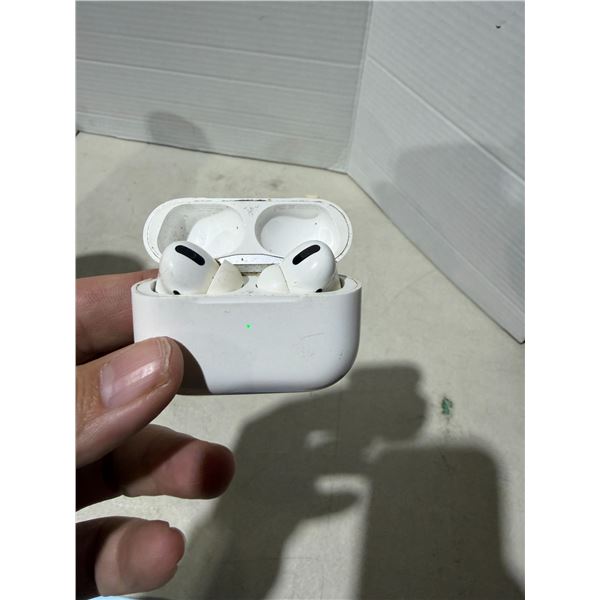 Apple AirPods Pro 3