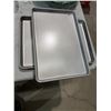 Image 1 : Baking pans
