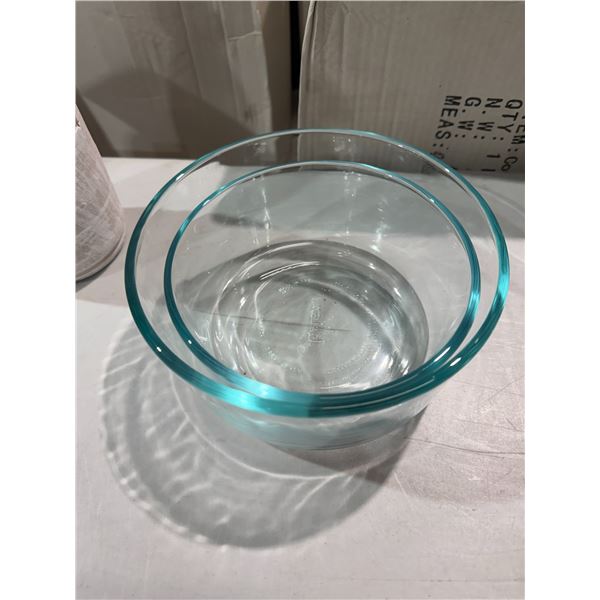 Pyrex bowls
