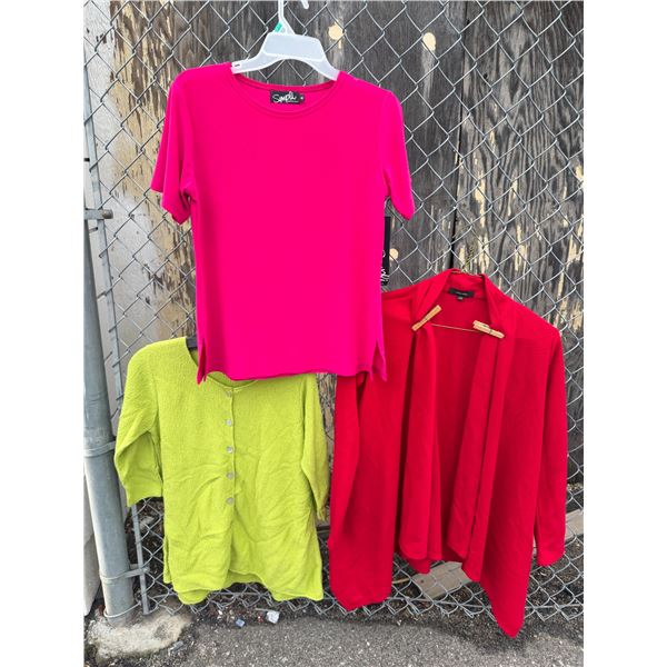 Top size 8, and large nwt