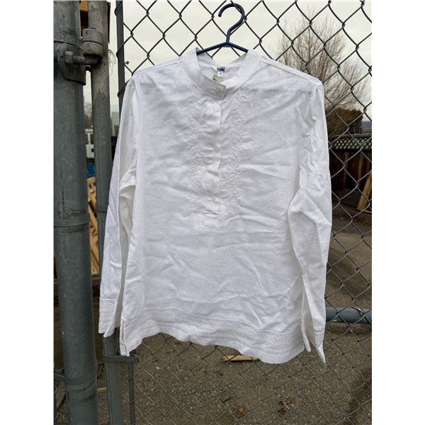 NWT  TABI medium