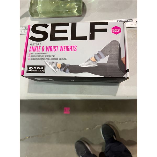 Self adjustable ankle and wrist weights