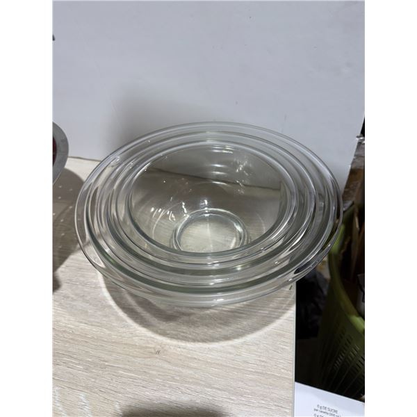 Pyrex mixing bowls