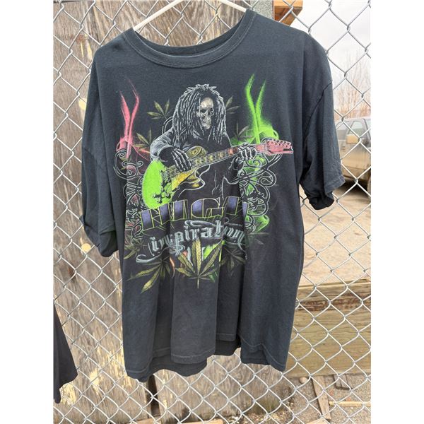 T-shirt, size XL