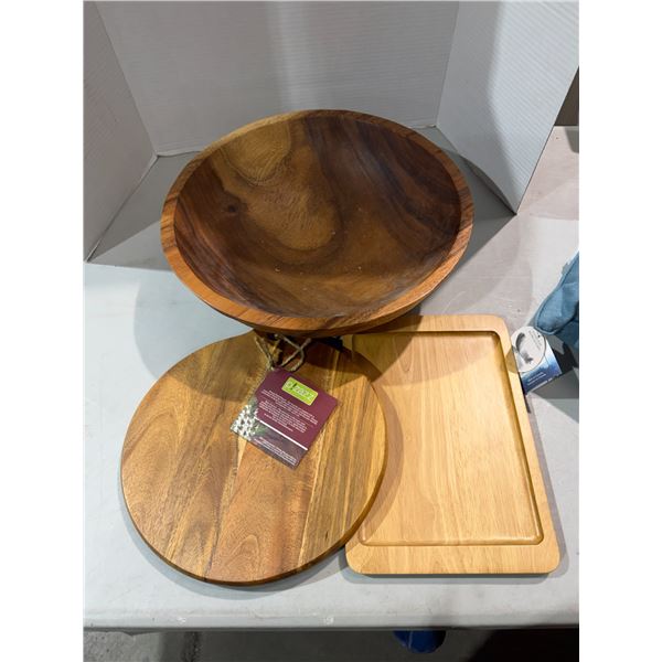 Wood bowl and cutting board