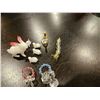Image 3 : Assorted glass and crystal items