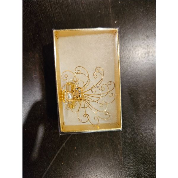 Angel pin