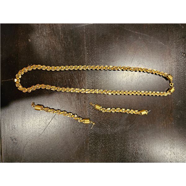 Necklace and earrings set