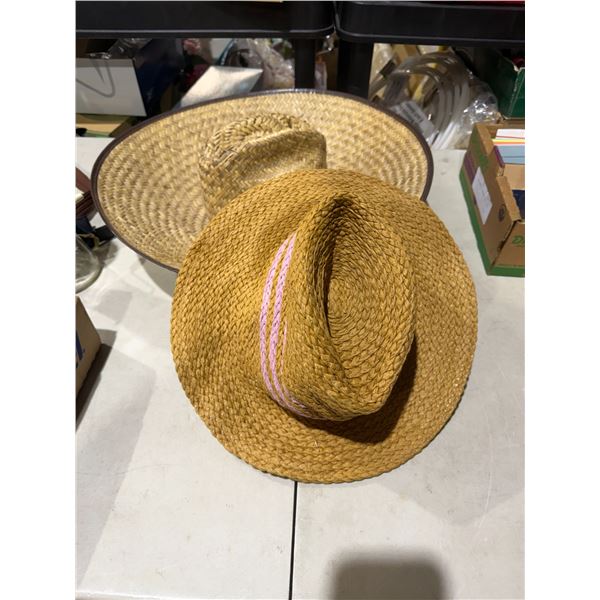 2 straw hats