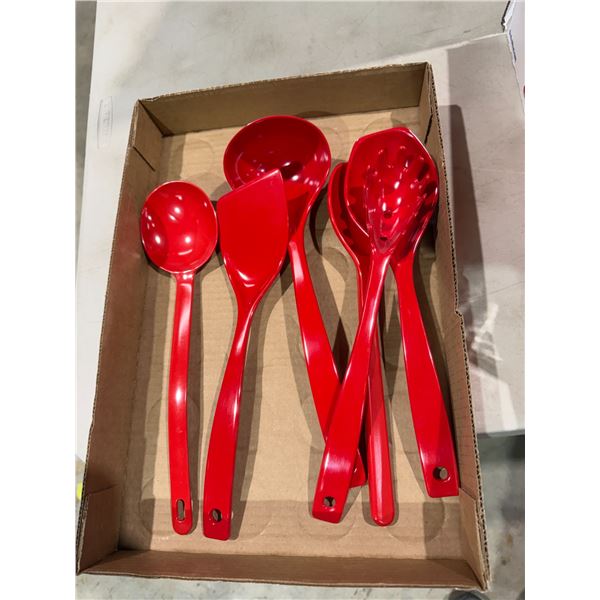 Macho melamine utensils