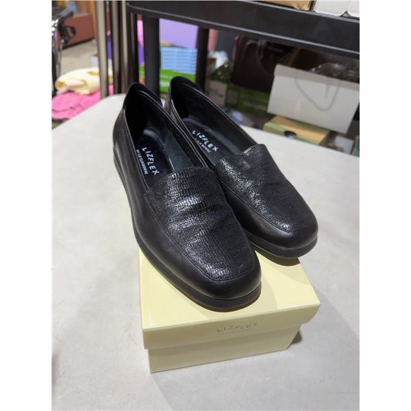 Lizflex shoes size 8
