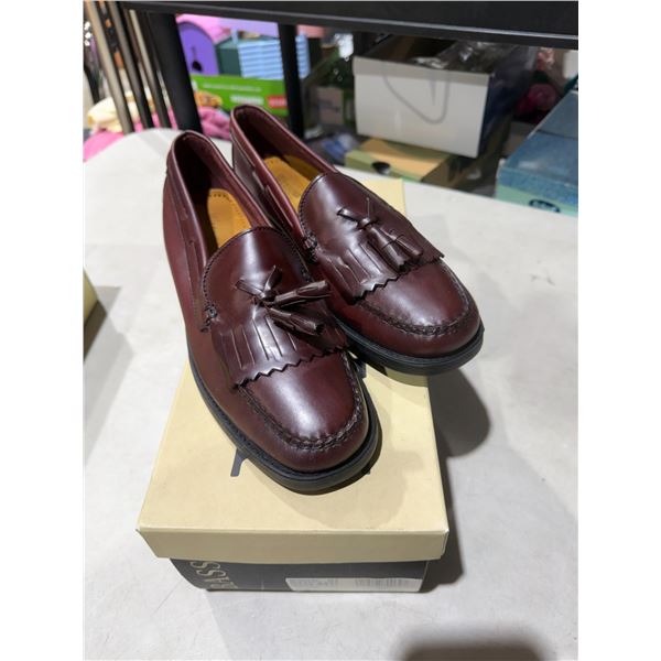 Weejuns Bass shoes size 8