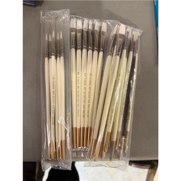 Silver fox paint brushes