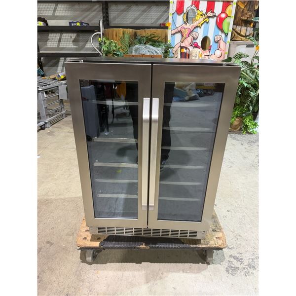 Danby beverage center model DC7070BLSST