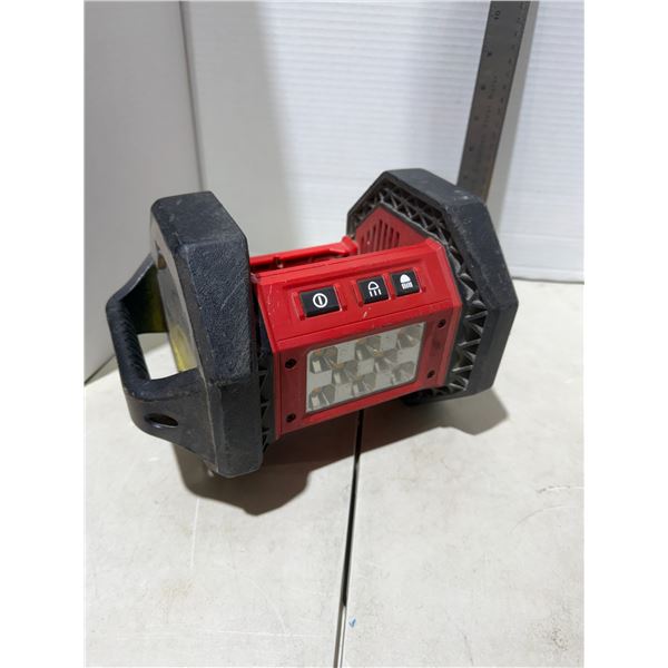 Milwaukee floodlight