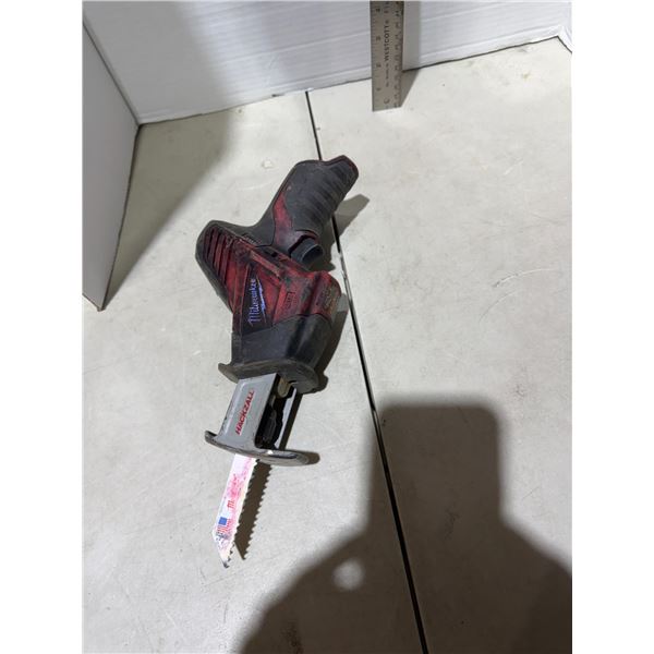 Milwaukee hacksaw