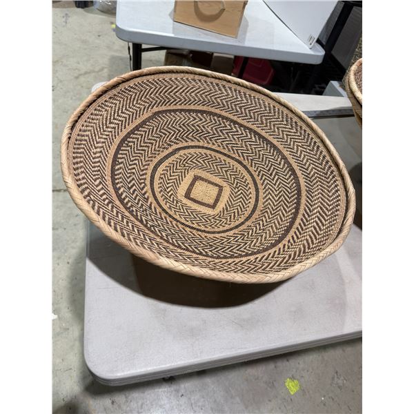 Woven basket 21 inches round 6 inches tall