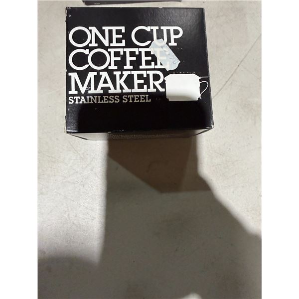 One cup of coffee maker