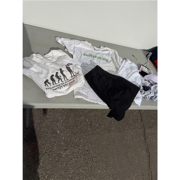 Assorted clothing assorted sizes