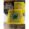 Image 1 : 3 crates glassware