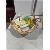 Image 1 : Avocado oil bath basket