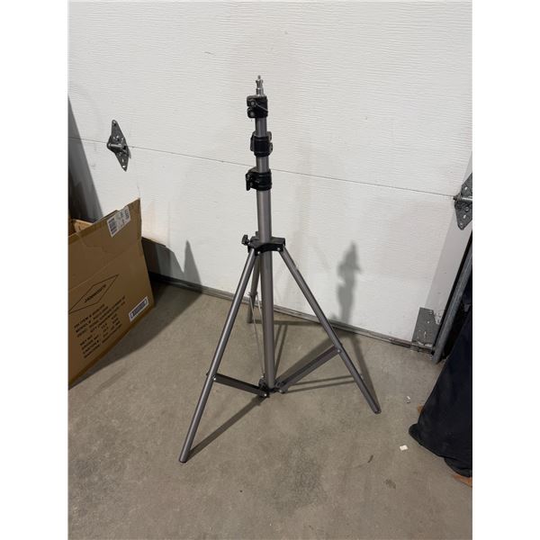 Tripod