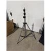 Image 1 : Tripod