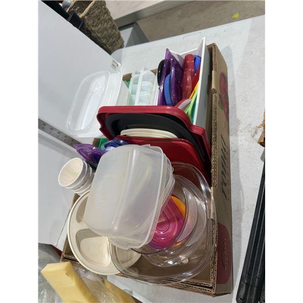 Reusable container containers