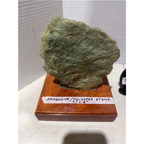 AMAZONITE/FELDSPAR stone 7" x 6"