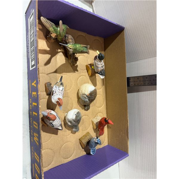 Bird figurines