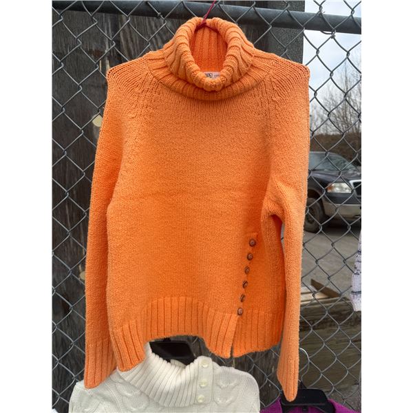 Cotton country medium sweater