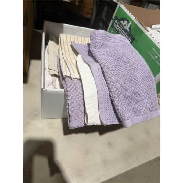 Assorted kitchen towels