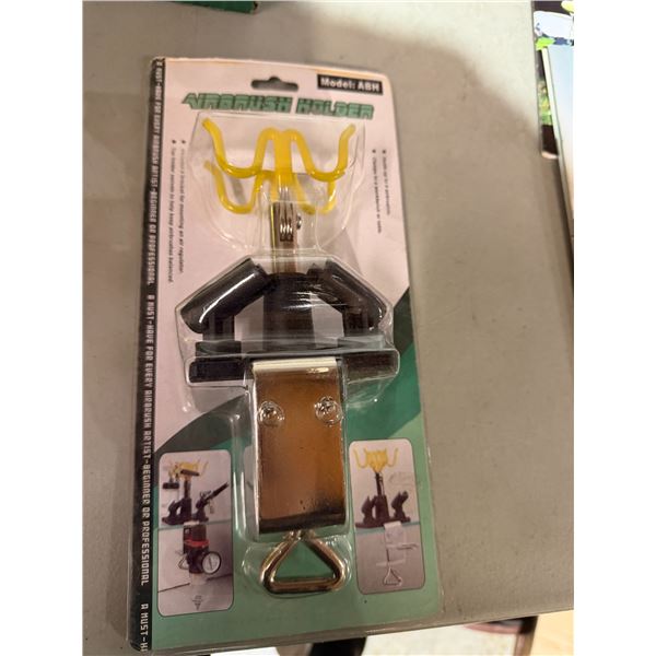 Airbrush holder