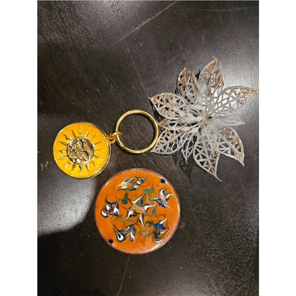 Keychain and assorted pendant