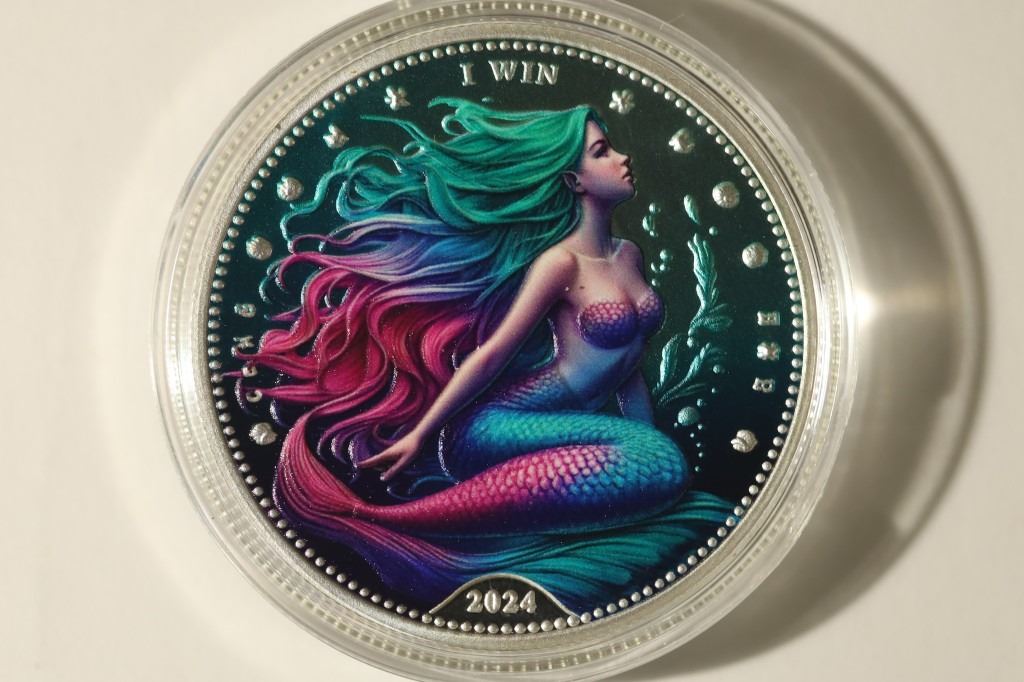 COLORIZED MERMAID FLIPPER TOKEN: 