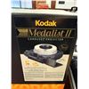Image 2 : KODAK MEDALIST II CAROUSEL PROJECTOR