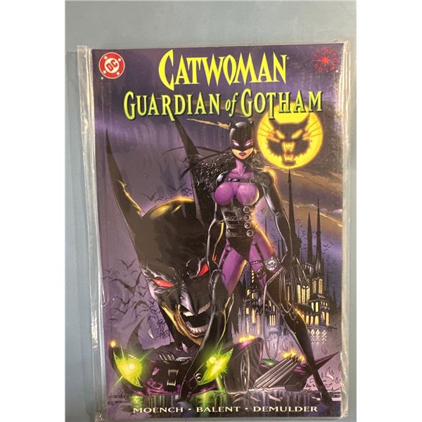 Catwoman: Guardian of Gotham #1 (DC, 1999) Elseworlds Moench Balent