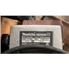 Image 3 : MAKITA 9924DB BELT SANDER IN CASE-WITH SOME BELTS