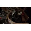 Image 2 : 2 LARGE BOXES HEAVY DUTY AND ASST CASTORS AND BRACKETS /LOCKS