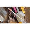 Image 2 : GROUP LOT 8 ASST SHOVELS AND A GARBAGE GRABBER