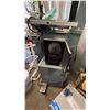 Image 2 : KING 14" WOOD BAND SAW KC-1433FXR ON WHEELS WITH FENCE
